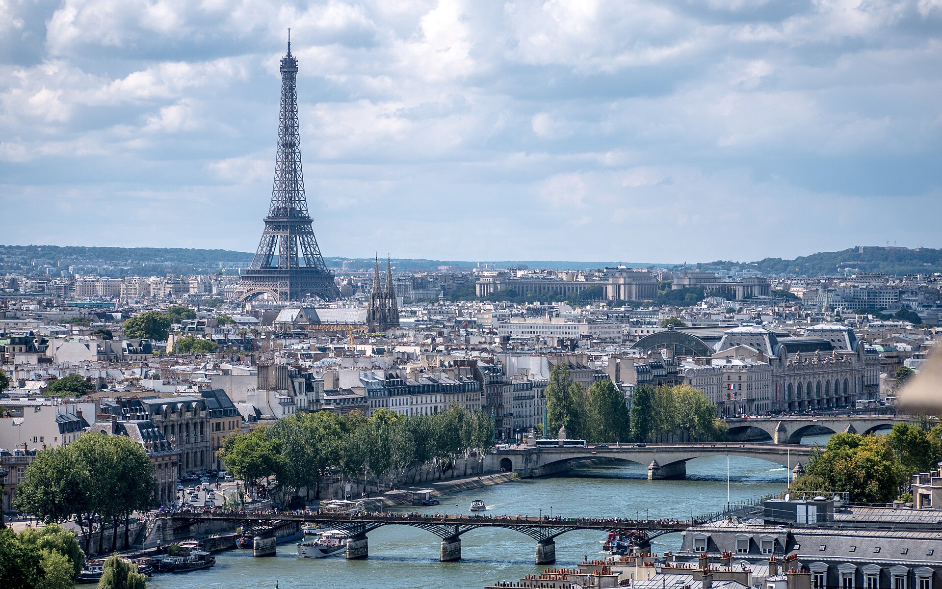 Historical or devotional representation associated with Paris